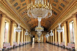 Give your chandeliers the attention they deserve and get in touch with our experienced chandeliers movers NJ. A room with multiple chandeliers for chandeliers movers NJ to relocate.