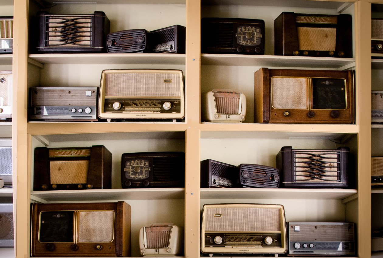 How to preserve antique belongings in storage?