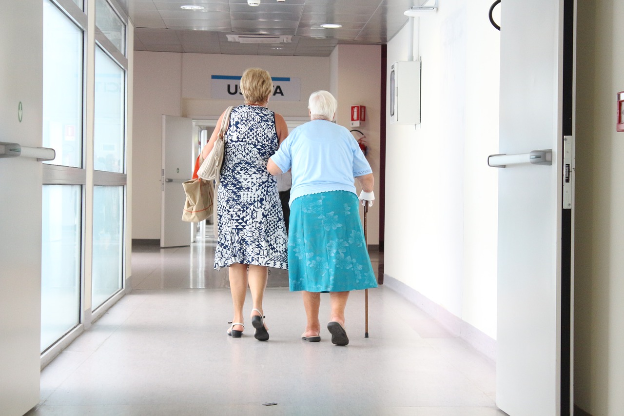 Moving between hospital and home 101