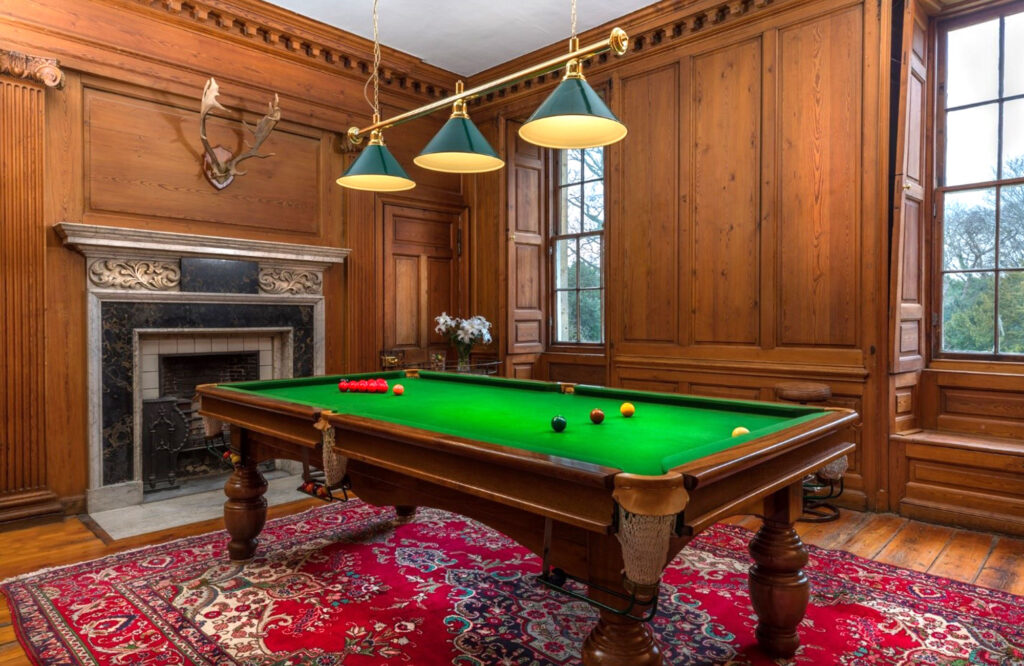 Specialty-Moving-Pool-Tables-2000-X-1300